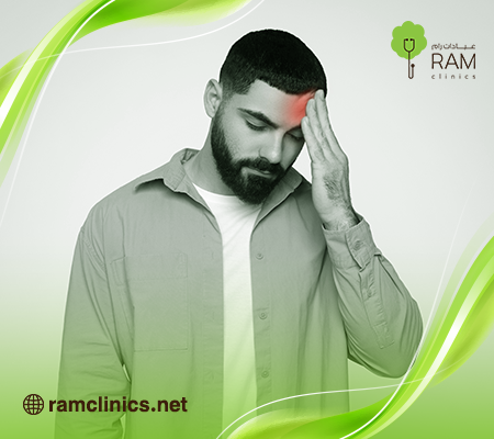 صورة-شخص-يعاني-من-اعراض-الصداع-النصفي