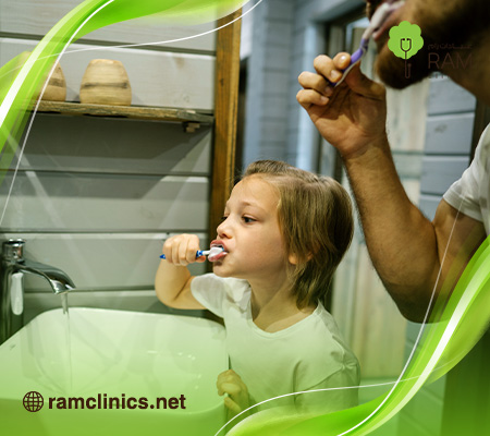 طريقة-تنظيف-الأسنان-للاطفال-بالصور